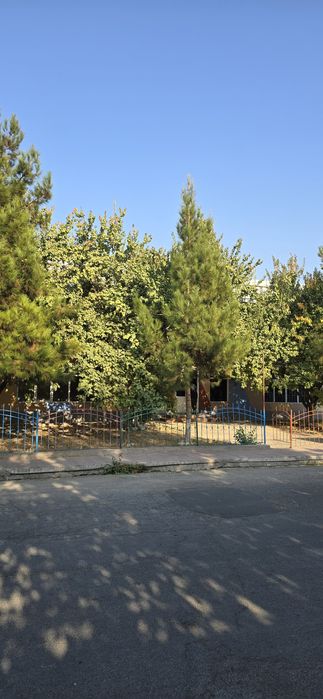 Кибрай марказида 2эт 8хона.