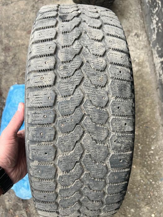 Продам шины зимние