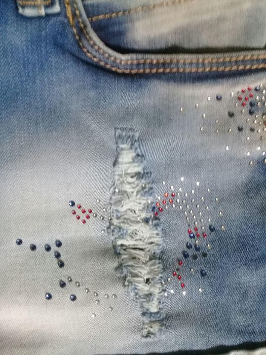 Продаю джинсовые шорты