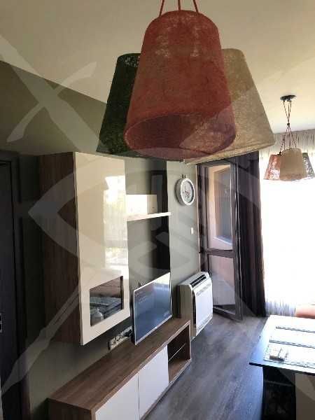 Продава се Тристаен апартамент в Пловдив, Христо Смирненски - 80 кв.м за 1963 €/кв.м - Снимка #3