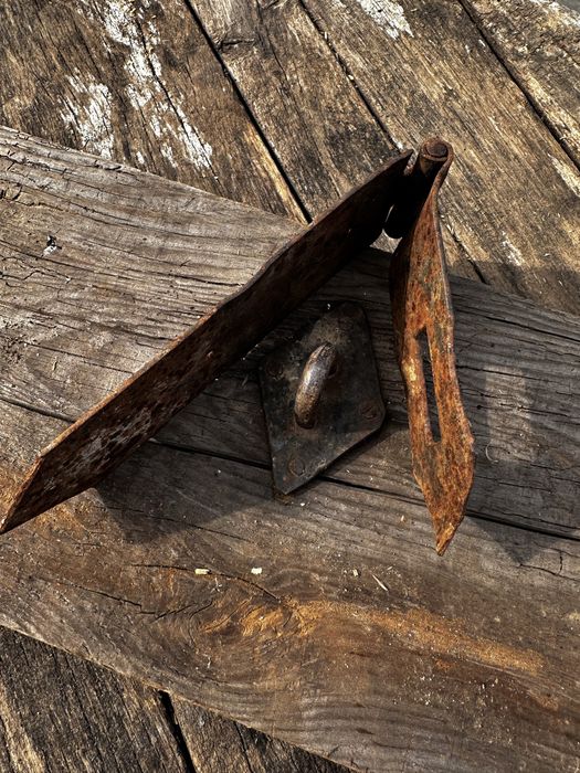 Elemente fier forjat de la un cufar vechi