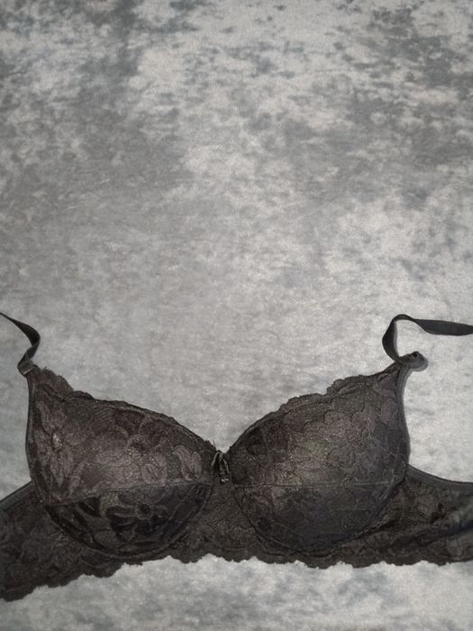 Бюстгальтер черный