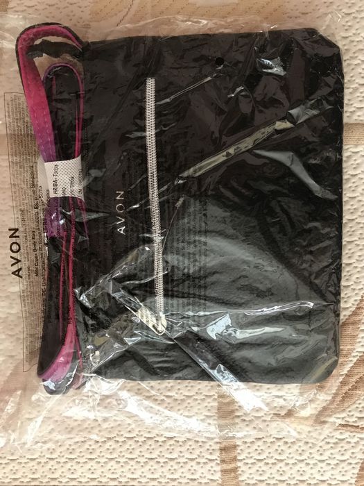 Дамска чанта през рамо