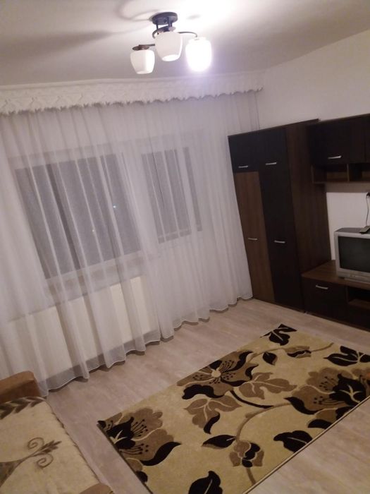 Vând garsonieră Brădet etaj 3