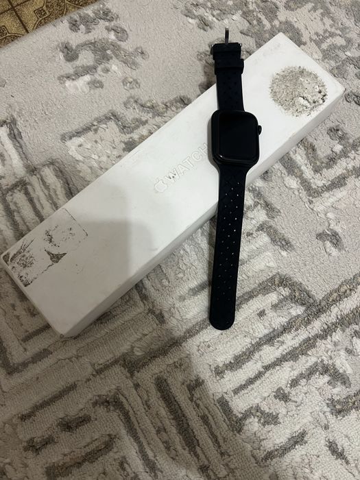 Продам Apple Watch 7 series
