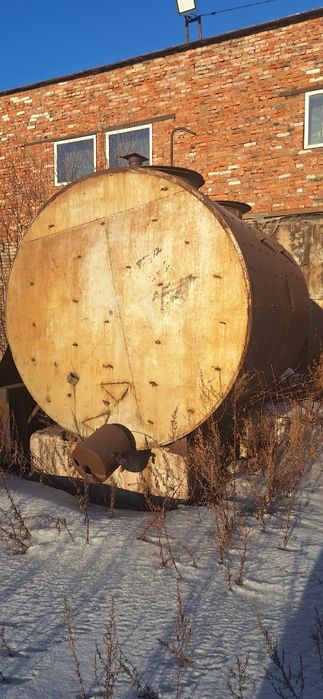 Продам ёмкость в хорошем состоянии