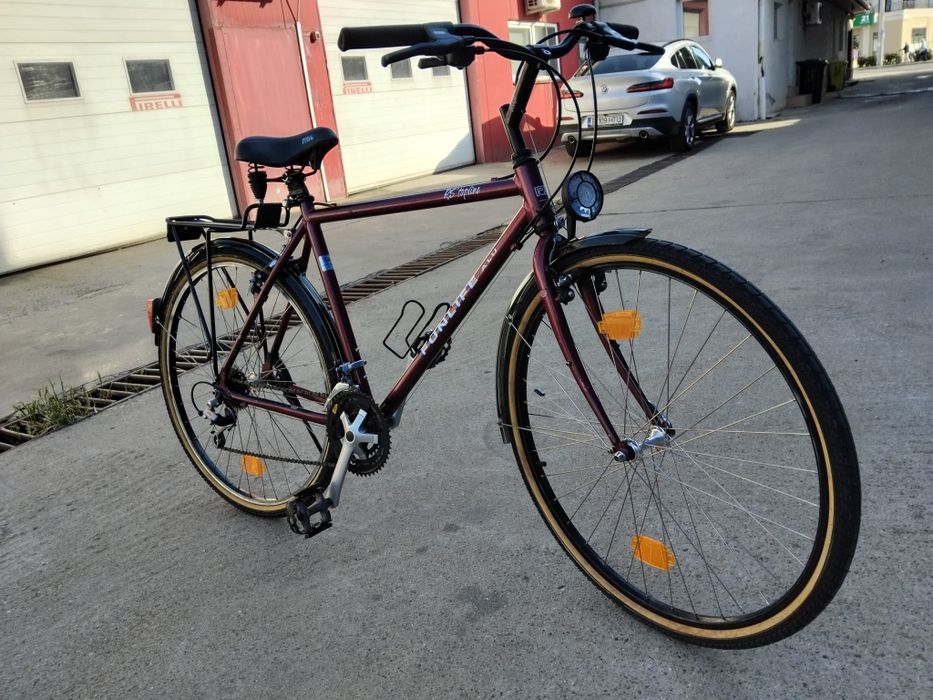 Vând bicicleta din aluminiu pentru bărbați