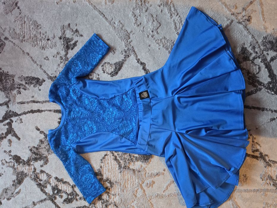 Costum dans sportiv Olga Design fete 8-10ani. Deosebit. Impecabil