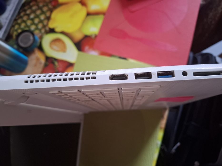 TOSHIBA Satellite C55 c 142 лаптоп