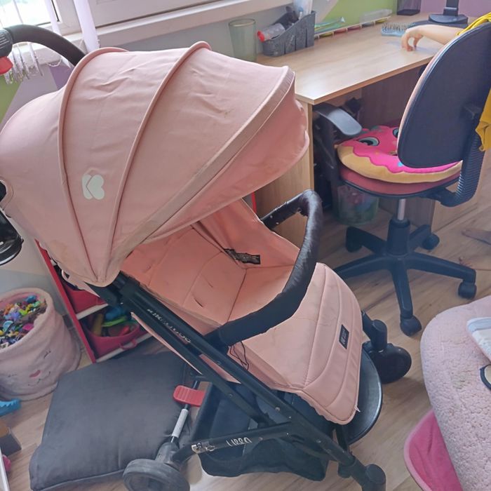 Количка,играчки,принадлежности,дрехи,органайзер,детска кухня,маса..