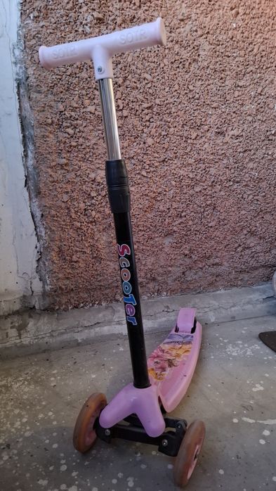Продам самокат для девочки