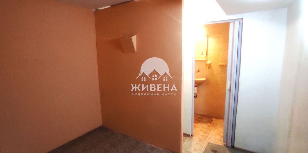 Дава се под наем Офис в Варна, Колхозен пазар - 43 кв.м за 256 € - Снимка #4