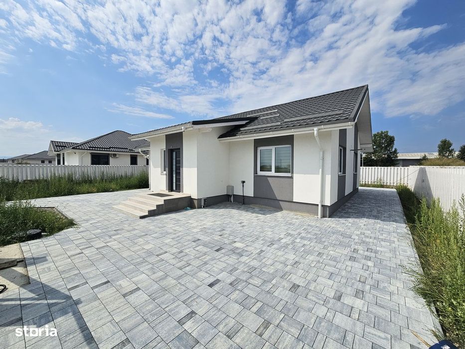 Direct Dezvoltator Casa 3 camere 2 bai predare Aprilie 2027