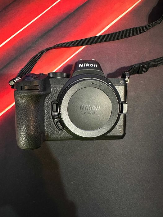 Nikon Z5 23т кадъра, отличен, без видео + 2x 128GB Kingston