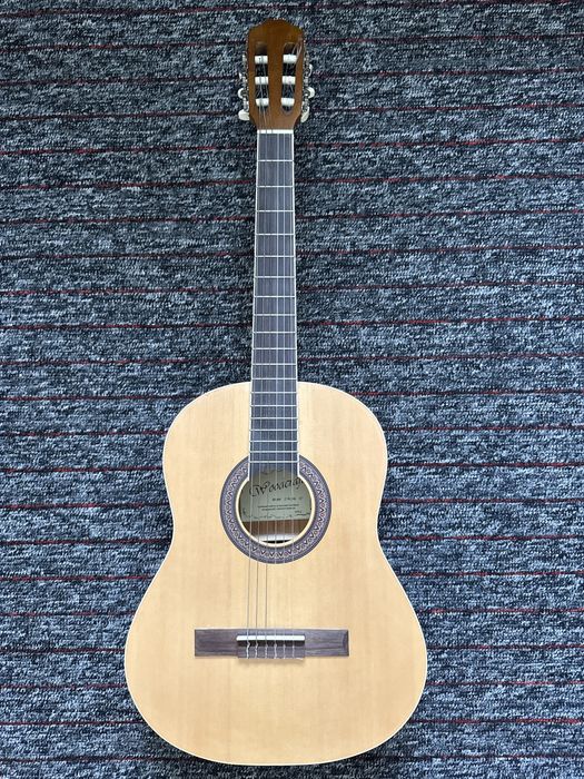 Гитара класическая