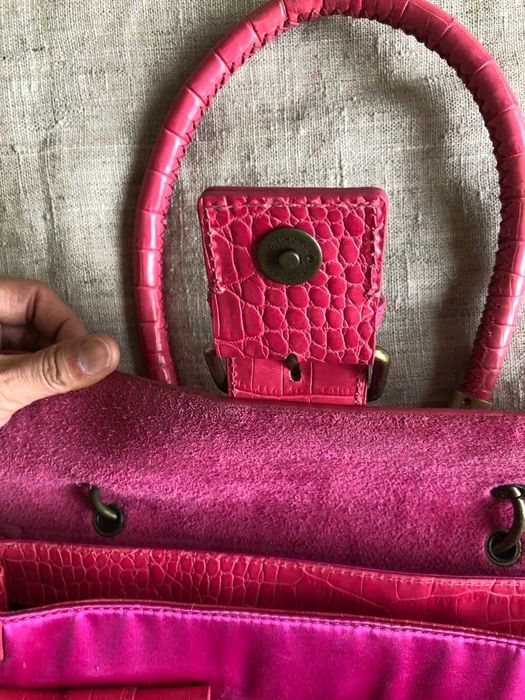 Шикарная розовая сумка от американского дизайнера Cynthia Rowley