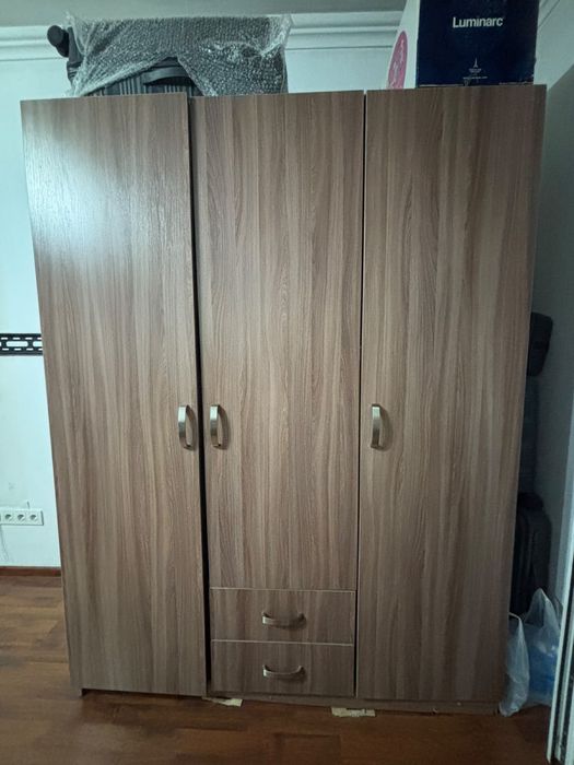 Отдам шкаф даром