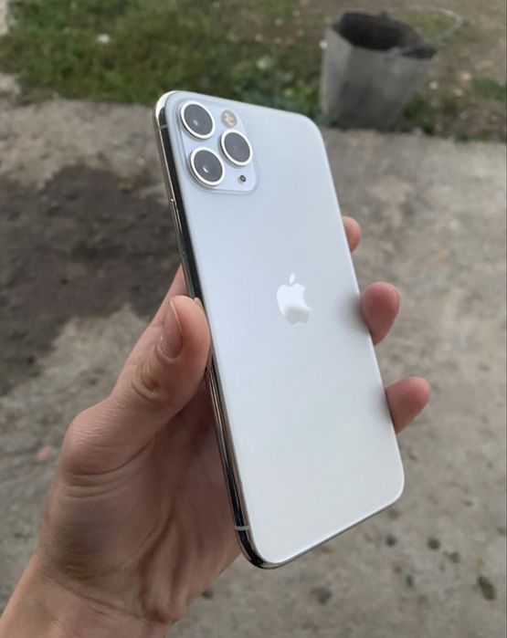Iphone 11 pro в хорошем состояний