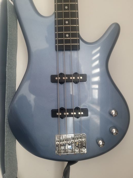 Chitară bas electrică Ibanez GSR180 Gio cu 4 corzi, finisată în culoarea Baltic Blue

Metallic.