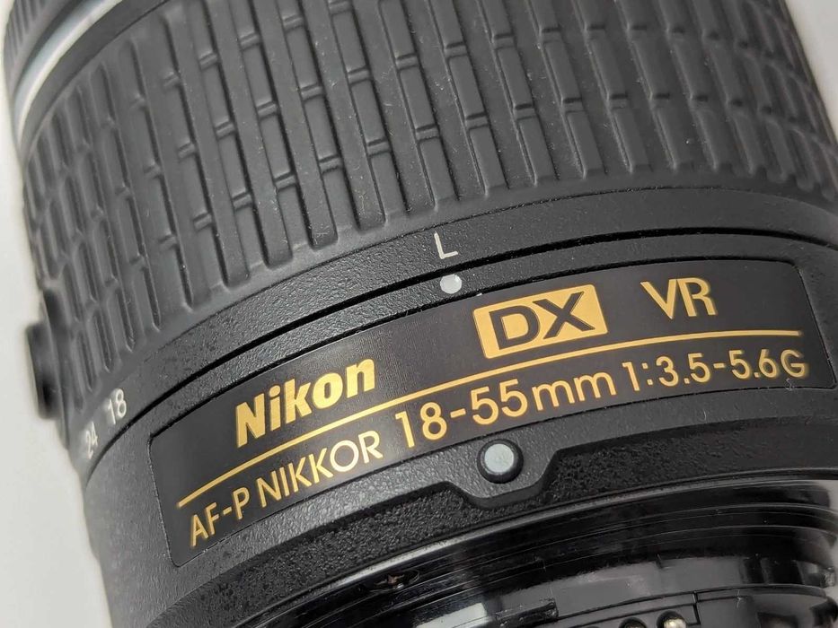 KIT DSLR Nikon D5300 + Obiectiv 18-55 + Geanta Nikon + Card 64GB | 10k cadre