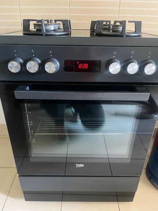 Aragaz Beko mixt FSM66330DAS