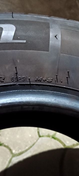 Vând  anvelope pe 15"