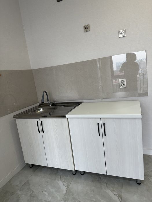 Кухонный шкаф с мойкой