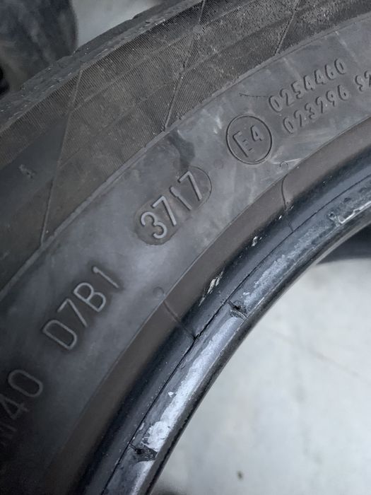 Anv vara 225/50/17 Continental