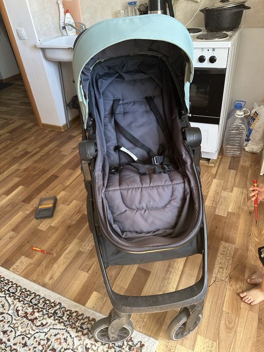Продам коляску до 3 лет