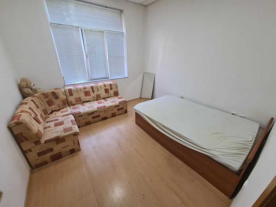 Дава се под наем Двустаен апартамент в Бургас, Възраждане - 40 кв.м за 112.2 € - Снимка #1