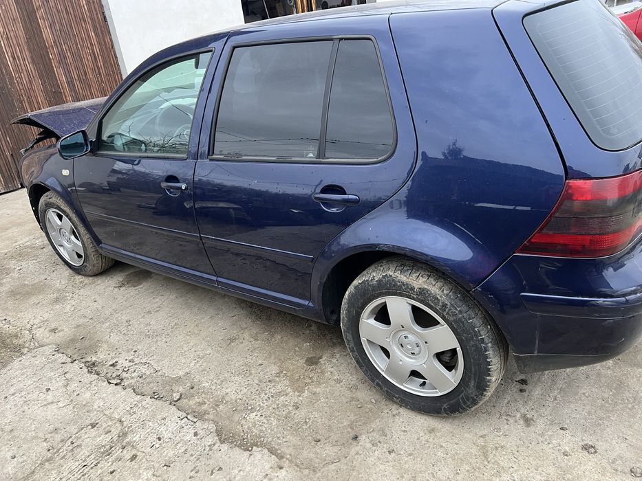 Dezmembrez Vw Golf  4 1.9 AJM Bora Seat