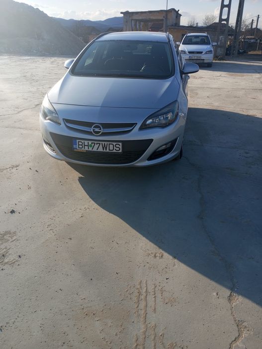 Opel Astra J 2013
