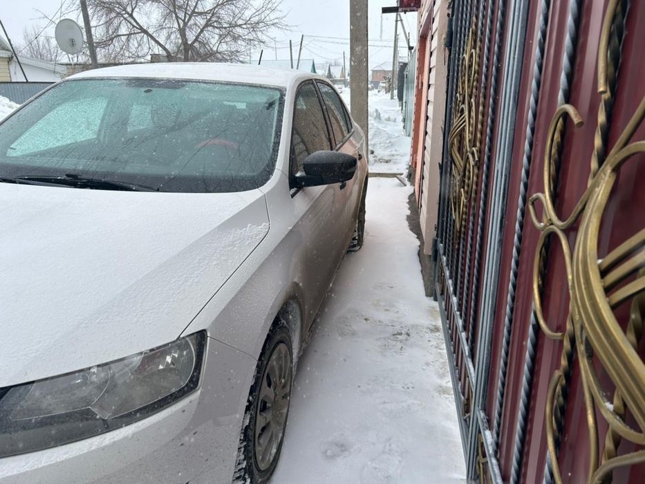 Продам машину шкода рапид