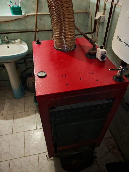 Vând cazan pe lemne și cărbuni otel str45