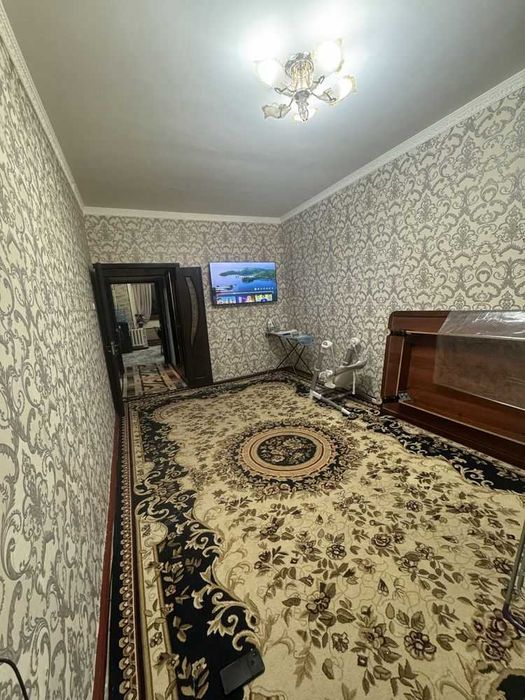 Vokzalda 3xonali kvartiraning bir xonasi ijaraga berilladi