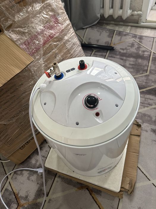 Продам Аристон 50л