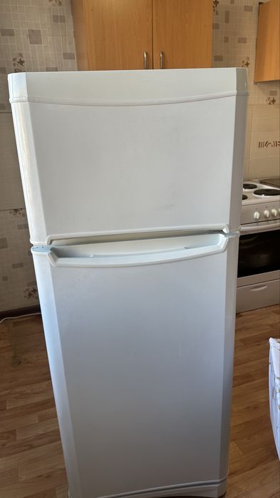 Продаю холодильник