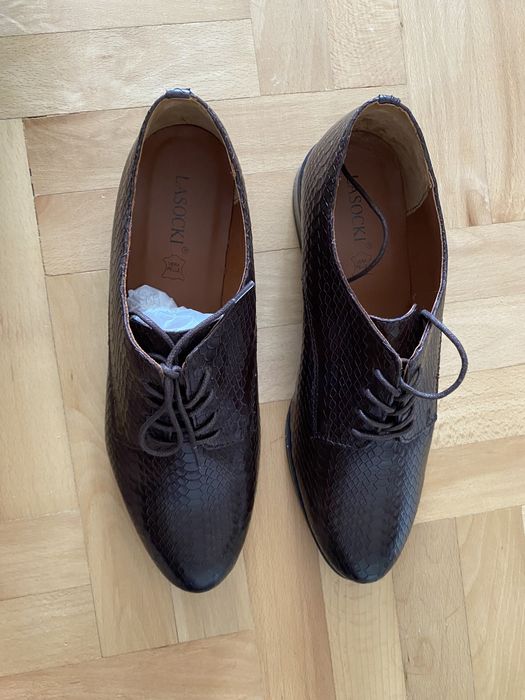 Чисто нови обувки LASOCKI