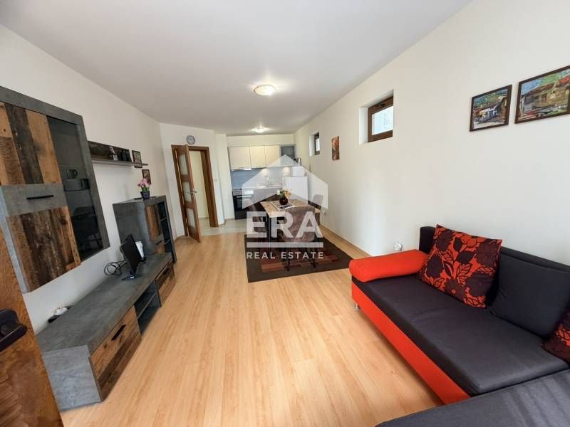 Двустаен, обзаведен, южен апартамент за продажба, с морска панорама, в