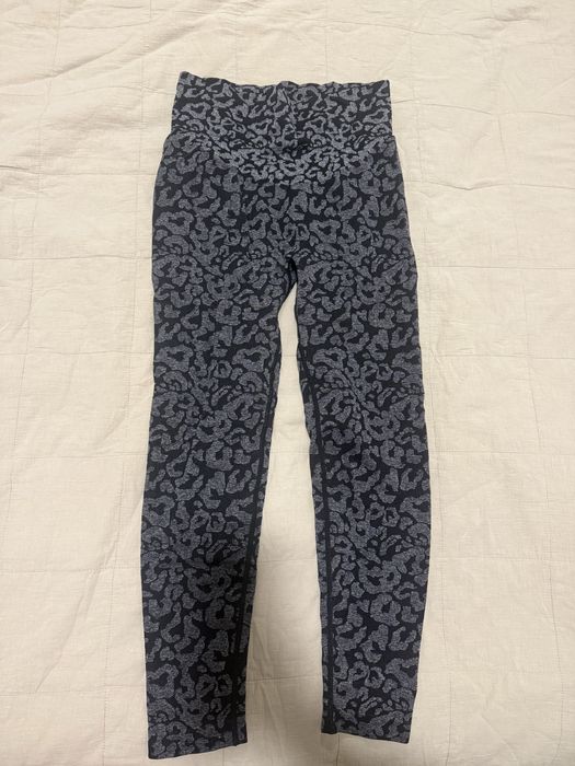 Дамски клин  с повдигащ ефект