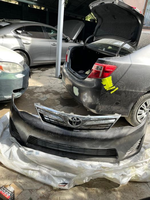 Передние бампер camry 50 (американец)