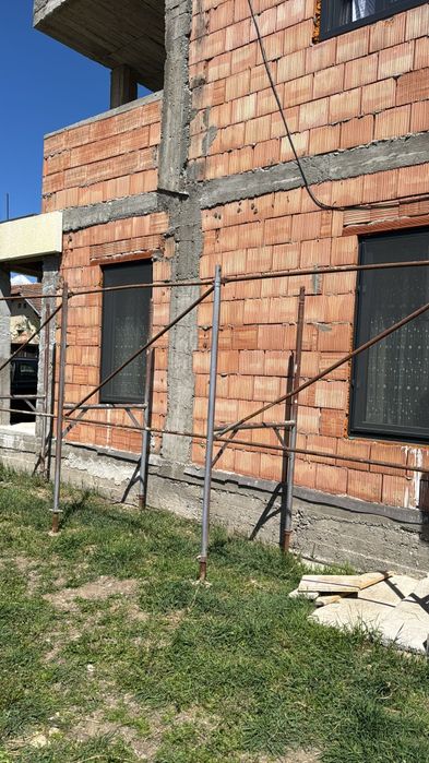 Vând cadre de schela