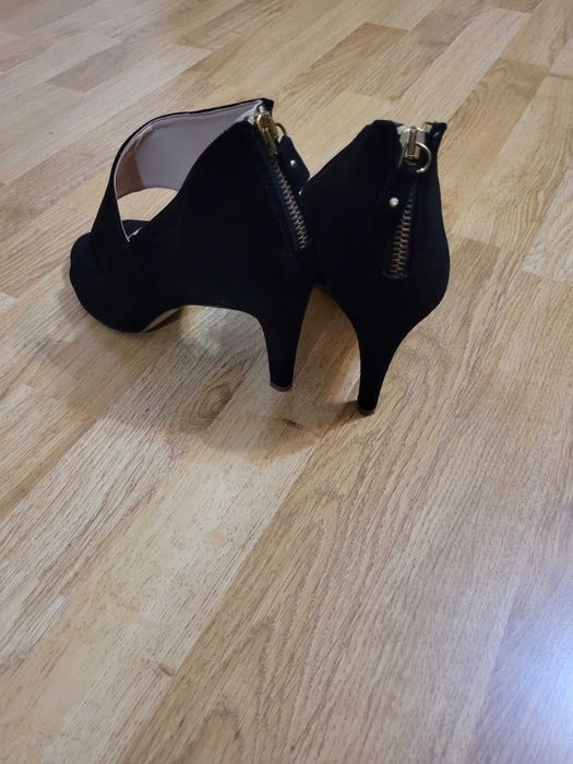 Vand sandale elegante