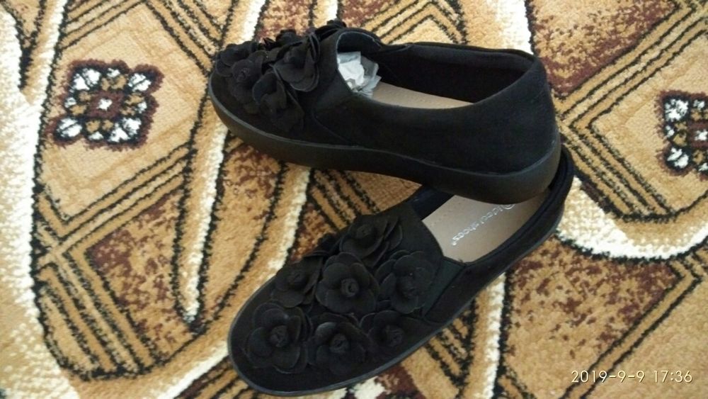 Дамски обувки с цветенца
