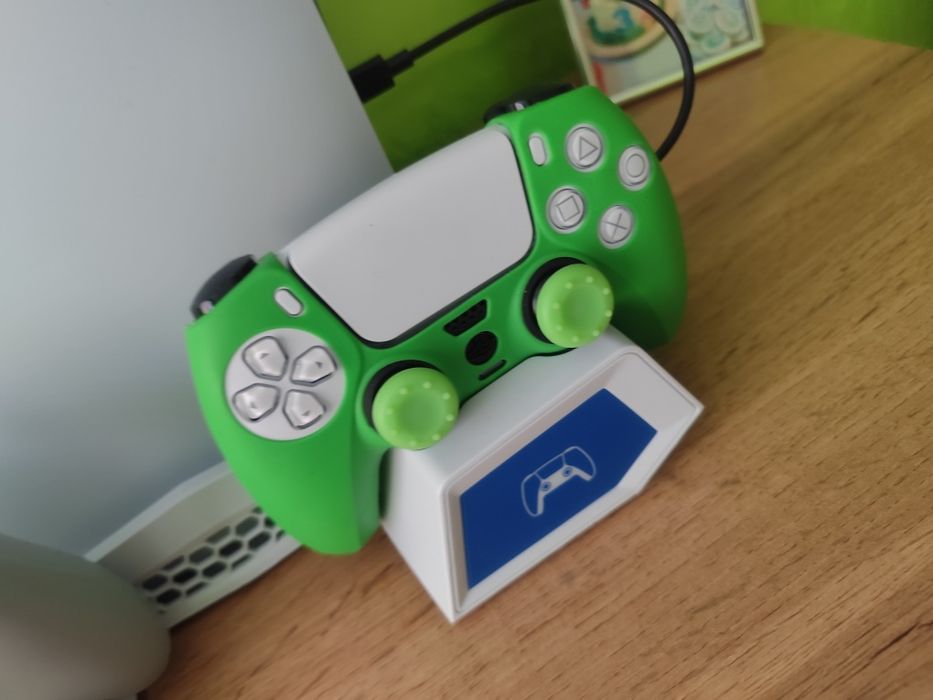 Playstation 5 с волан и педали