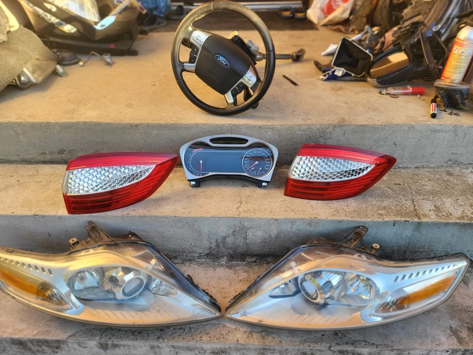 Faruri xenon Ford Mondeo MK4