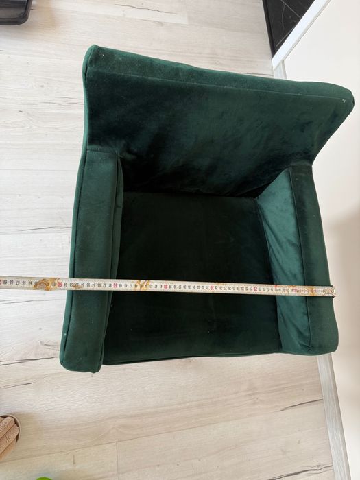 Стол с облегалки за ръце /кресло/