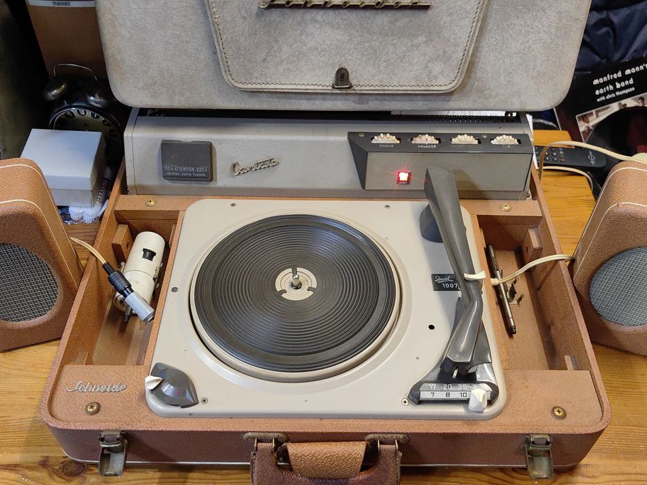 Лампов грамофон Schneider Cantate