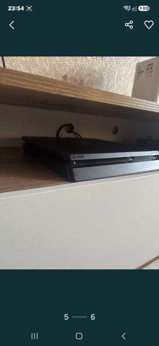 Продам PlayStation 4 slim
