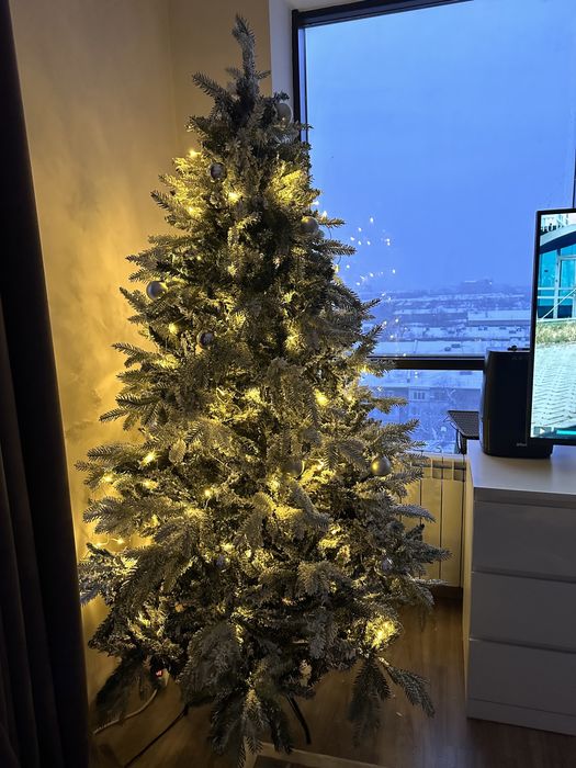 Продам новую Елку 210 см